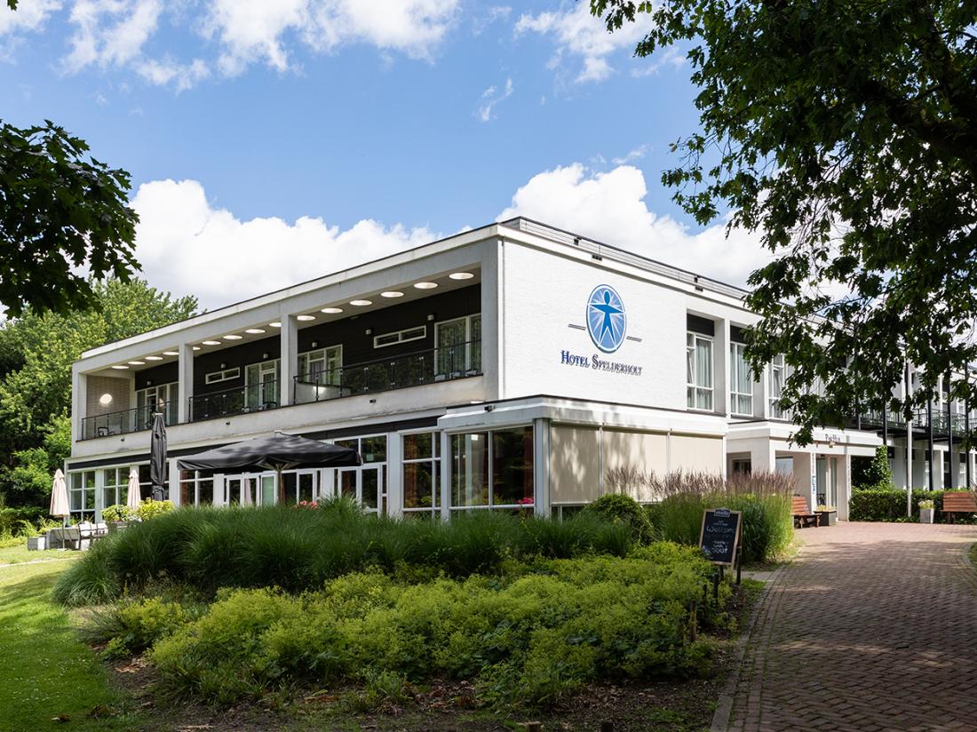 Hotel buitenaanzicht